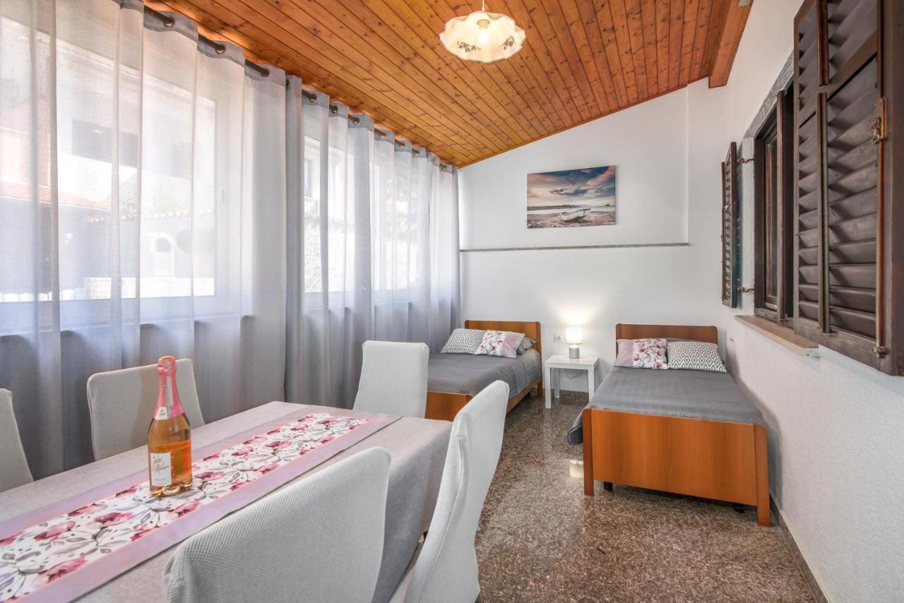 Apartment Palma Пула Экстерьер фото